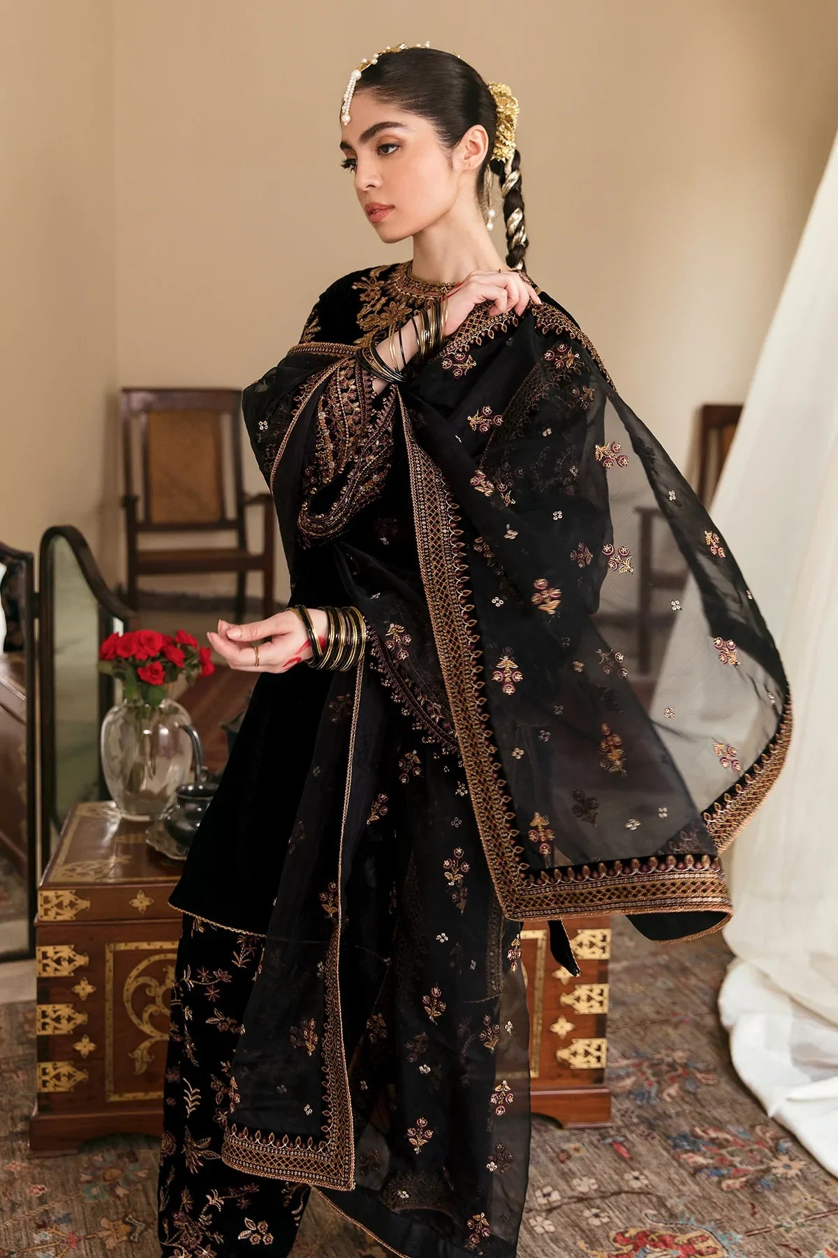 Winter Unstitched 3PCs Embroidered Velvet Dress With Organza Embroidered Dupatta SR-596
