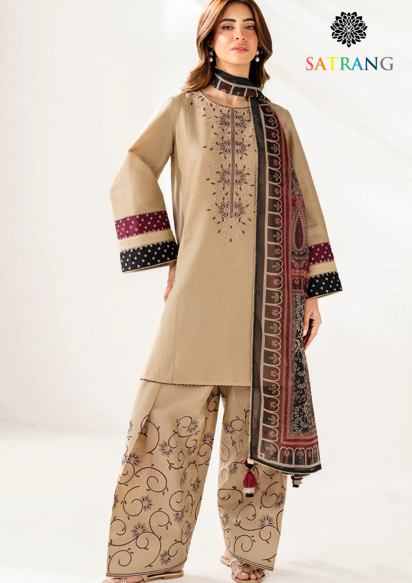 Winter Unstitched 3PCs Embroidered Dhanak Dress With Digital Printed Karandi Shawl SR-609