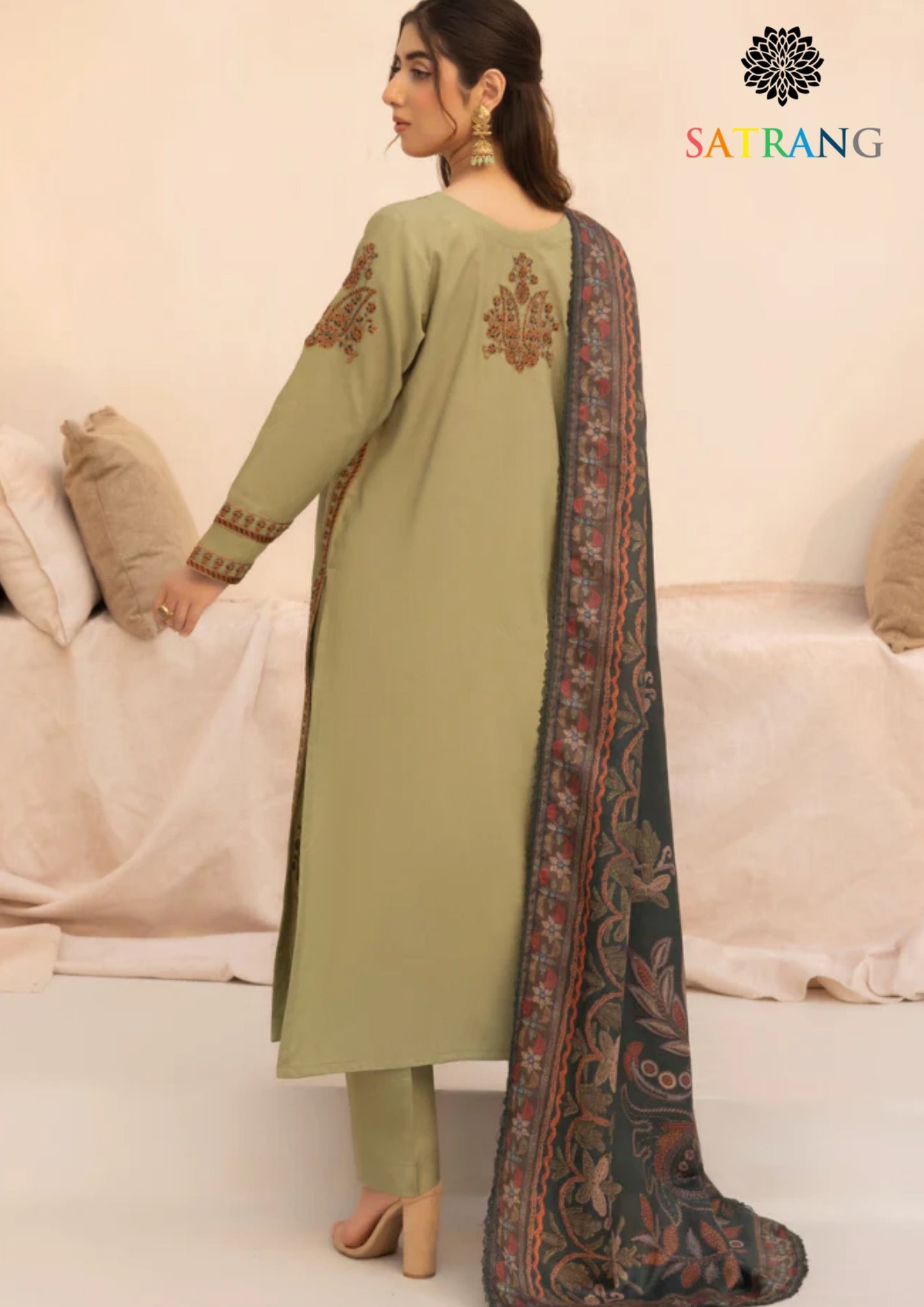 Winter Unstitched 3PCs Embroidered Dhanak Dress With Digital Printed Karandi Shawl SR-636