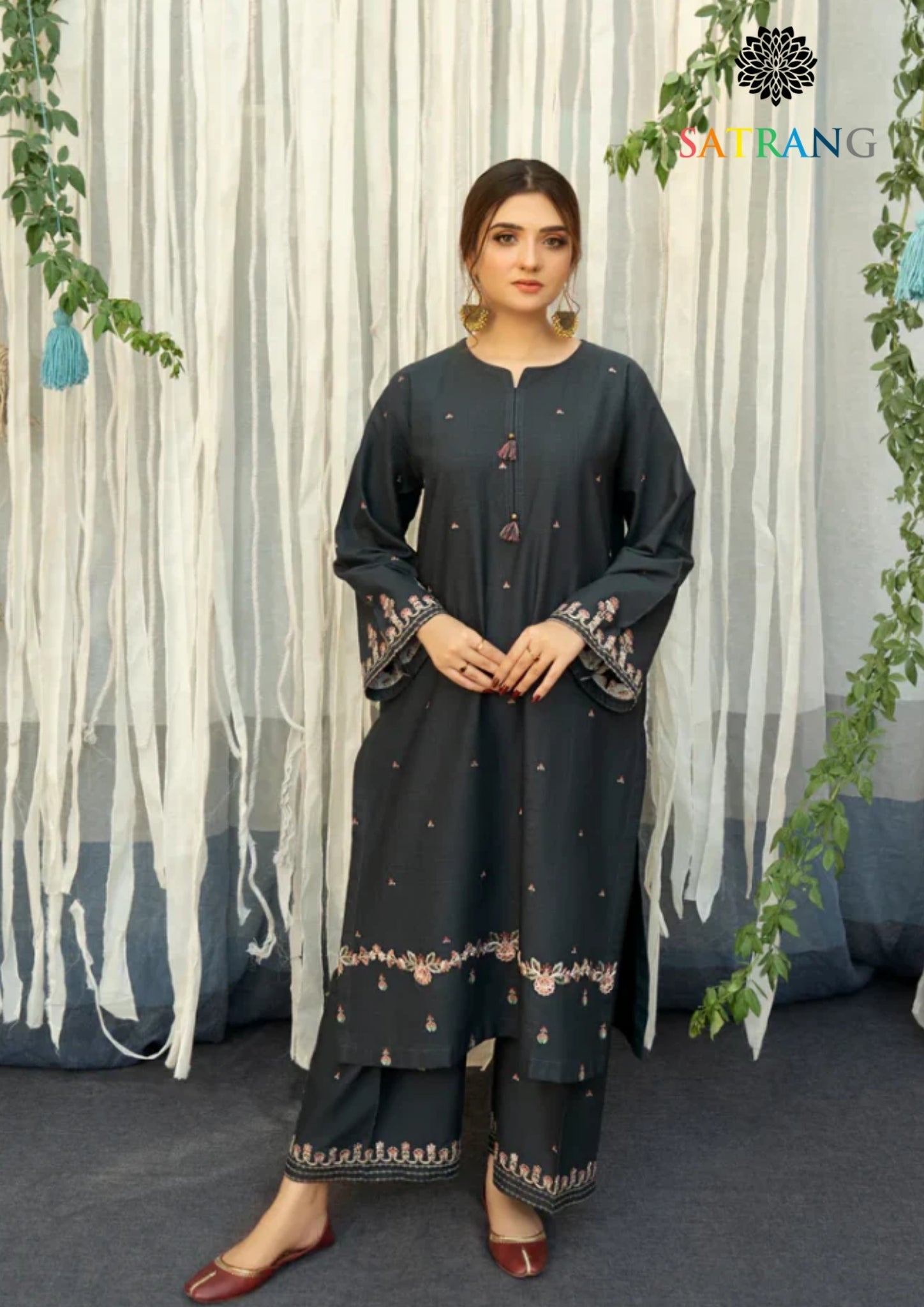 Winter Unstitched 3PCs Embroidered Dhanak Dress With Digital Printed Dhanak Shawl SR-650