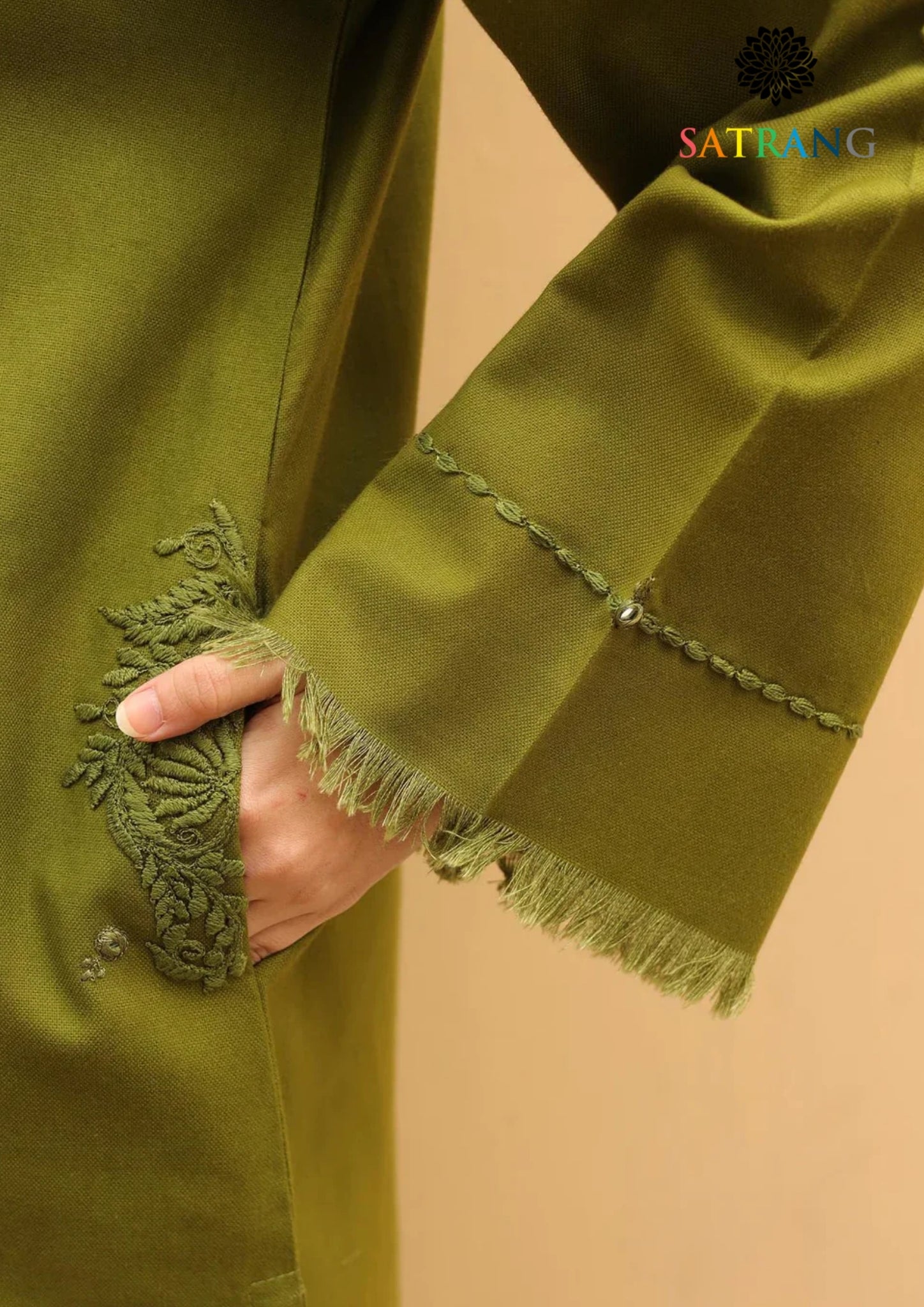 Winter Unstitched 3PCs Embroidered Dhanak Dress With Embroidered Dhanak Shawl SR-653