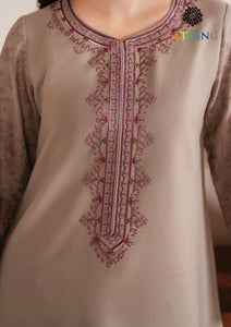 Winter Unstitched 3PCs Embroidered Dhanak Dress With Digital Printed Karandi Shawl SR-678