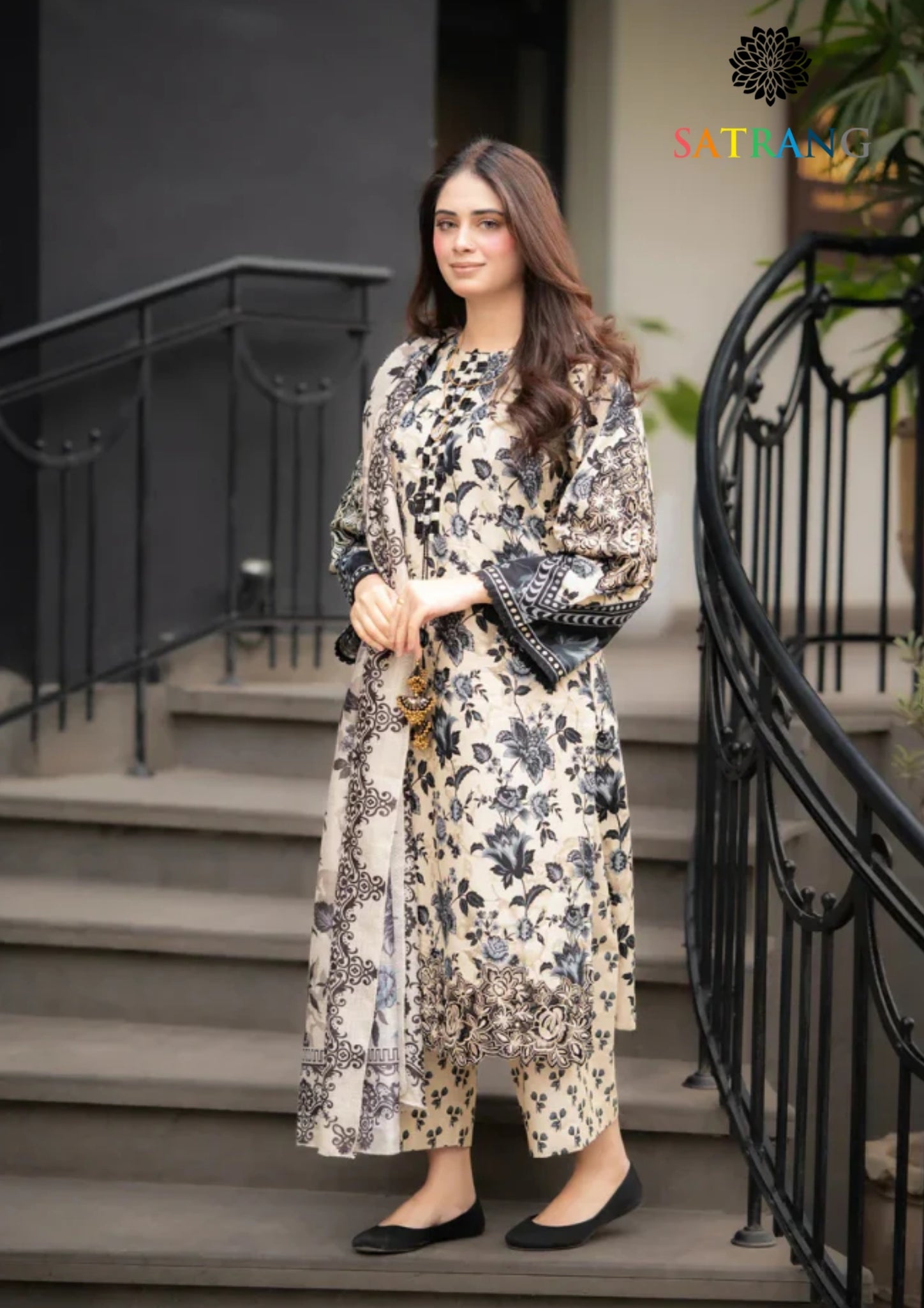 Winter Unstitched 3PCs Digital Printed Karandi Dress With Digital Printed Karandi Shawl SR-681