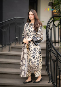 Winter Unstitched 3PCs Digital Printed Karandi Dress With Digital Printed Karandi Shawl SR-681