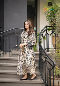Winter Unstitched 3PCs Digital Printed Karandi Dress With Digital Printed Karandi Shawl SR-681