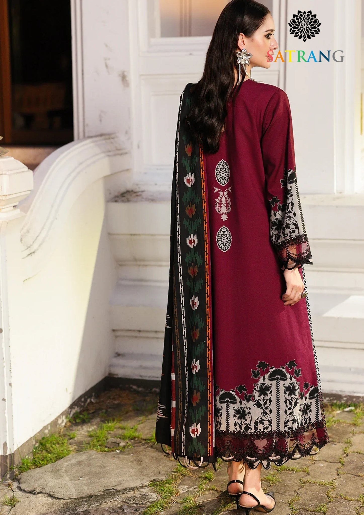 Winter Unstitched 3PCs Digital Printed Karandi Dress With Digital Printed Karandi Shawl SR-684