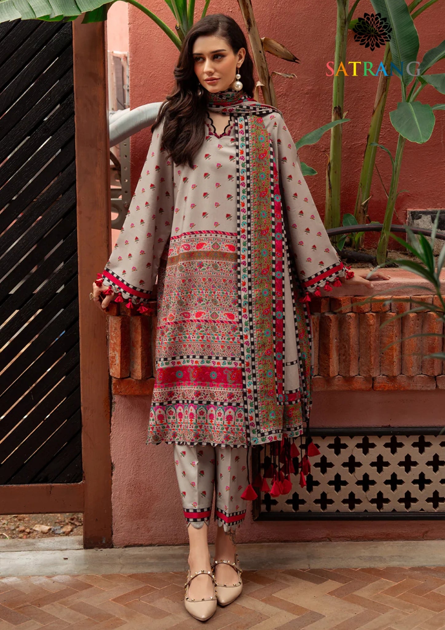 Winter Unstitched 3PCs Digital Printed Karandi Dress With Digital Printed Karandi Shawl SR-685