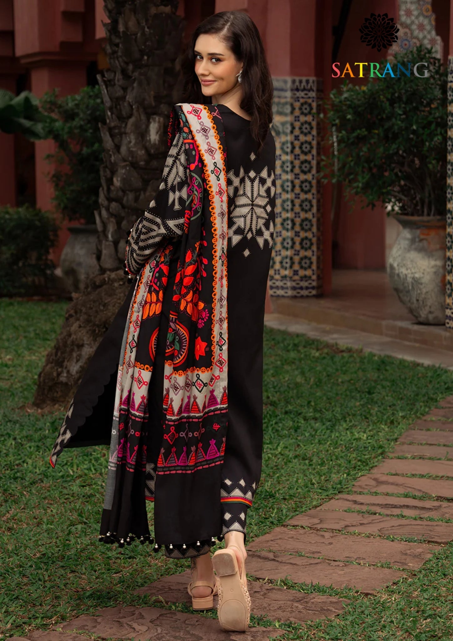 Winter Unstitched 3PCs Digital Printed Karandi Dress With Digital Printed Karandi Shawl SR-690