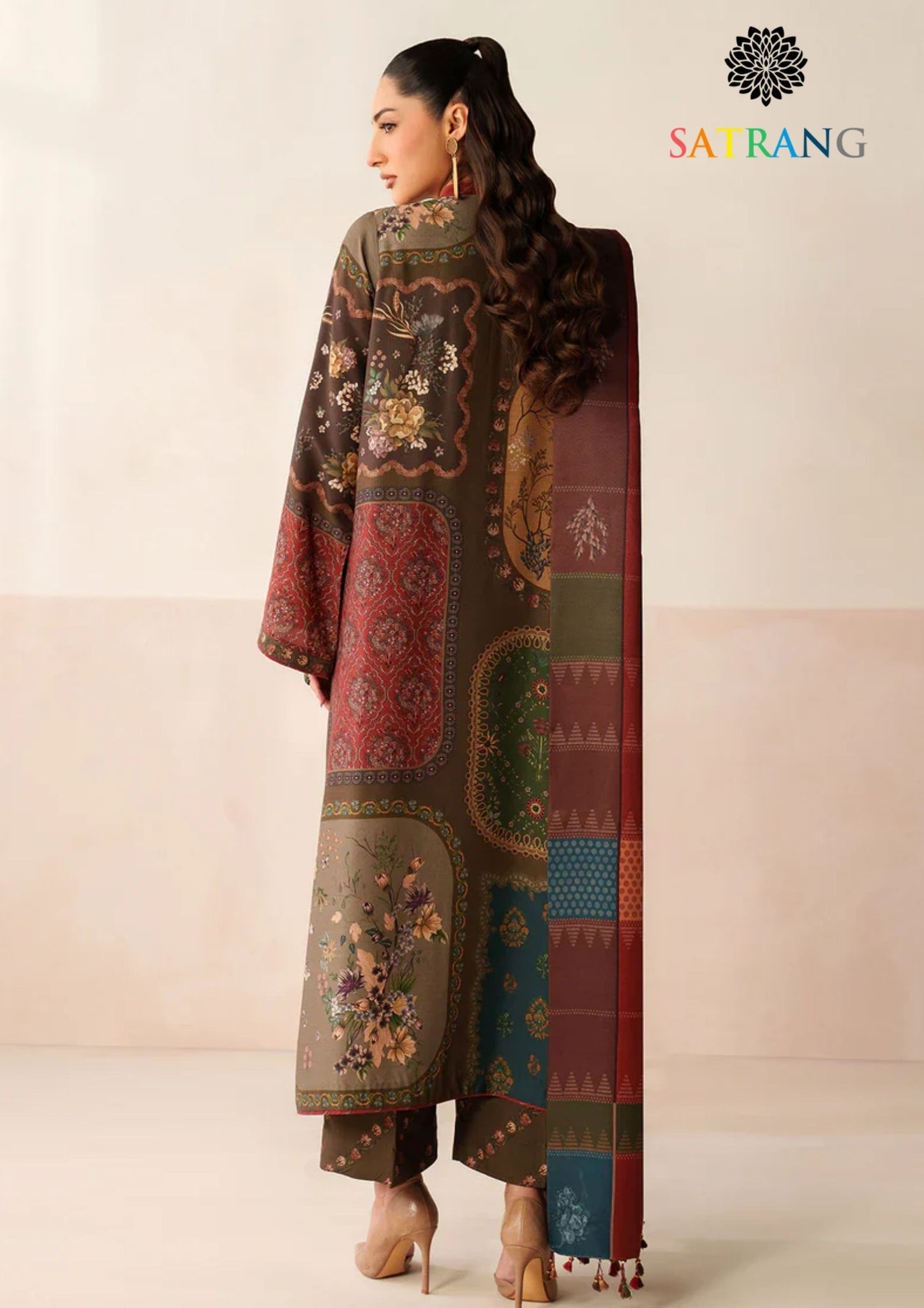 Winter Unstitched 3PCs Digital Printed Karandi Dress With Digital Printed Karandi Shawl SR-696