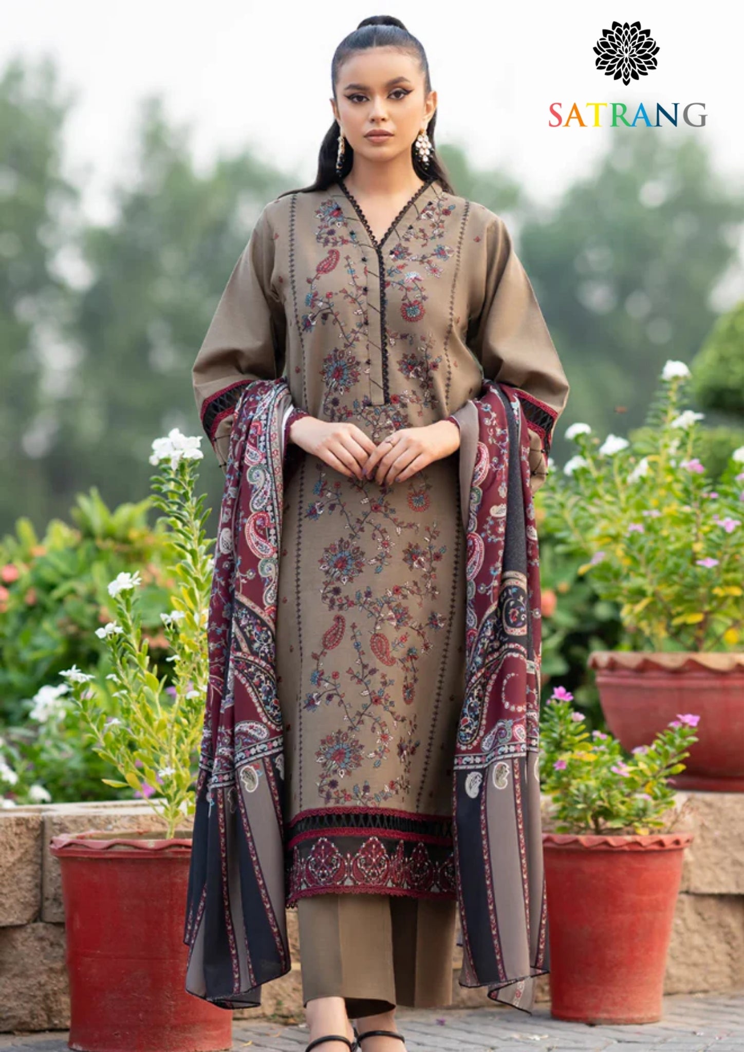 Winter Unstitched 3PCs Embroidered Dhanak Dress With Digital Printed Karandi Shawl SR-268