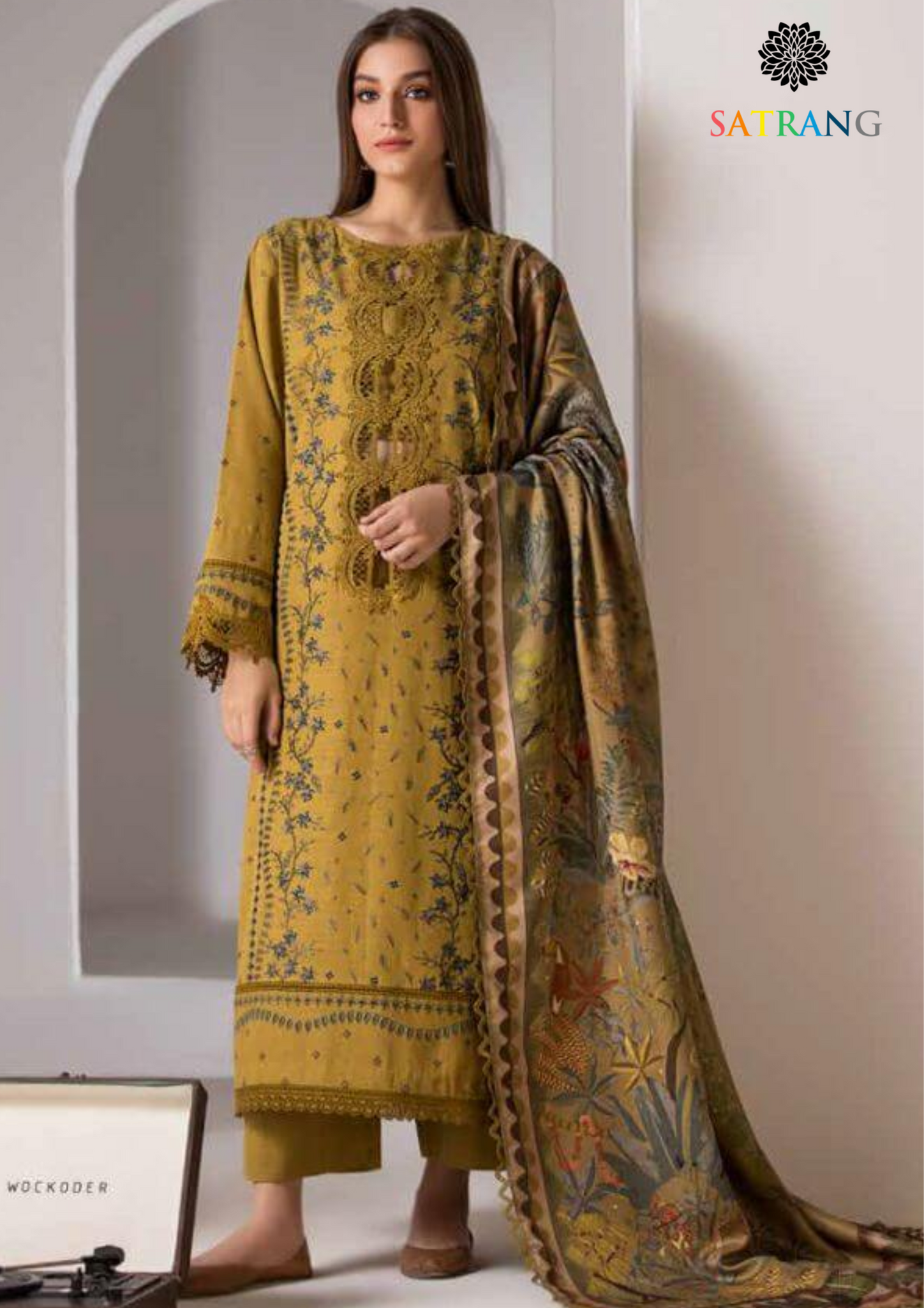 Summer Unstitched 3PCs Embroidered Lawn Dress With Diamond Dupatta SR-309