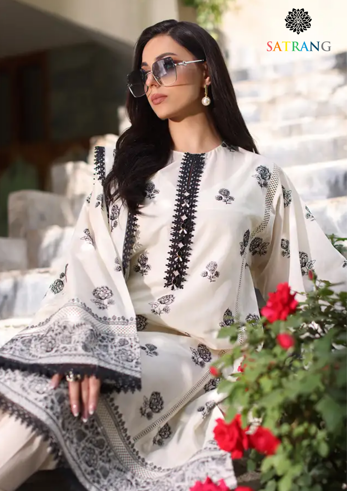 Summer Unstitched 3PCs Embroidered Lawn Dress With Embroidered Chiffon Dupatta SR-311