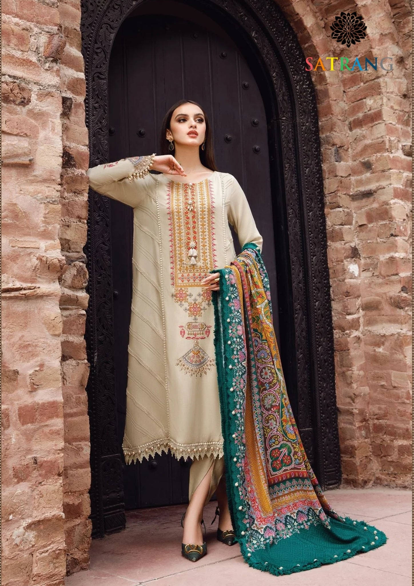 Winter Unstitched 3PCs Embroidered Dhanak Dress With Digital Printed Karandi Shawl SR-573