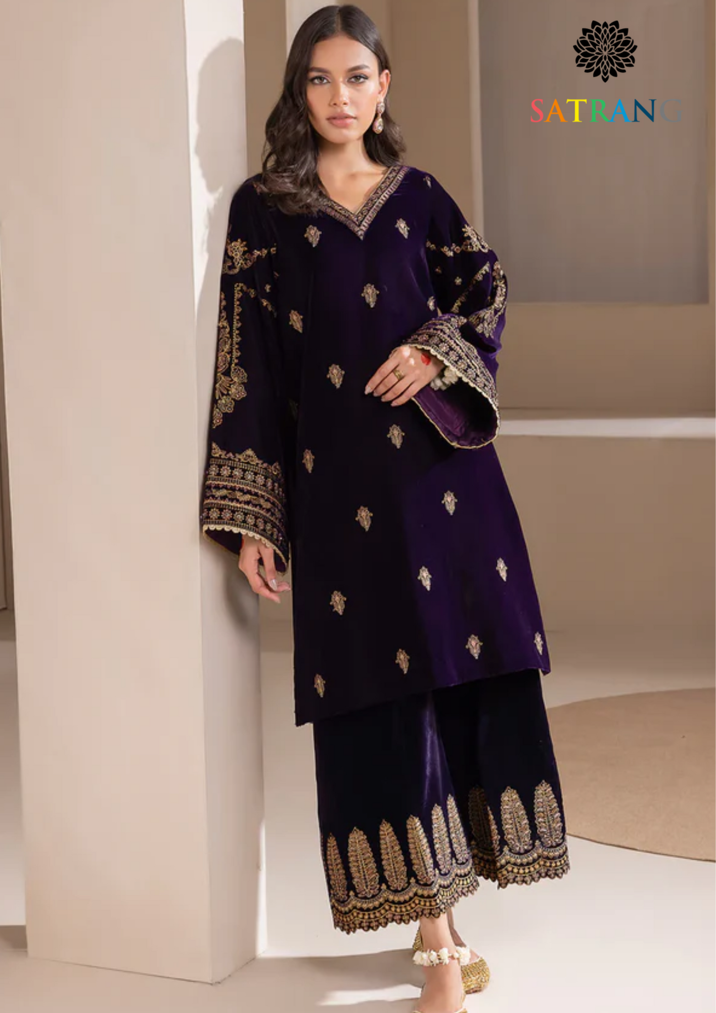 Winter Unstitched 3PCs Embroidered Velvet Dress With Embroidered Organza Dupatta SR-597