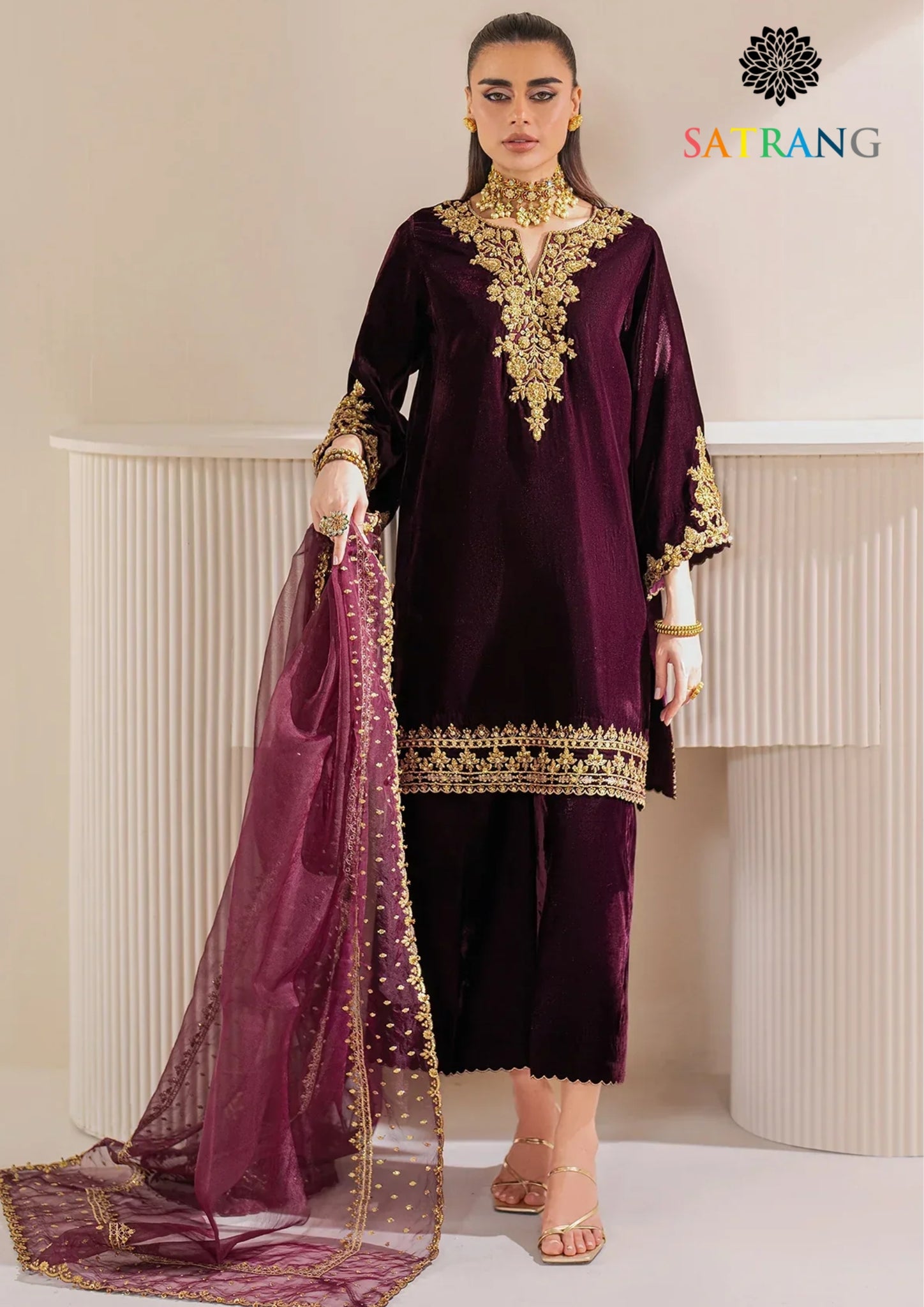 Winter Unstitched 3PCs Embroidered Velvet Dress With Velvet Trouser SR-619