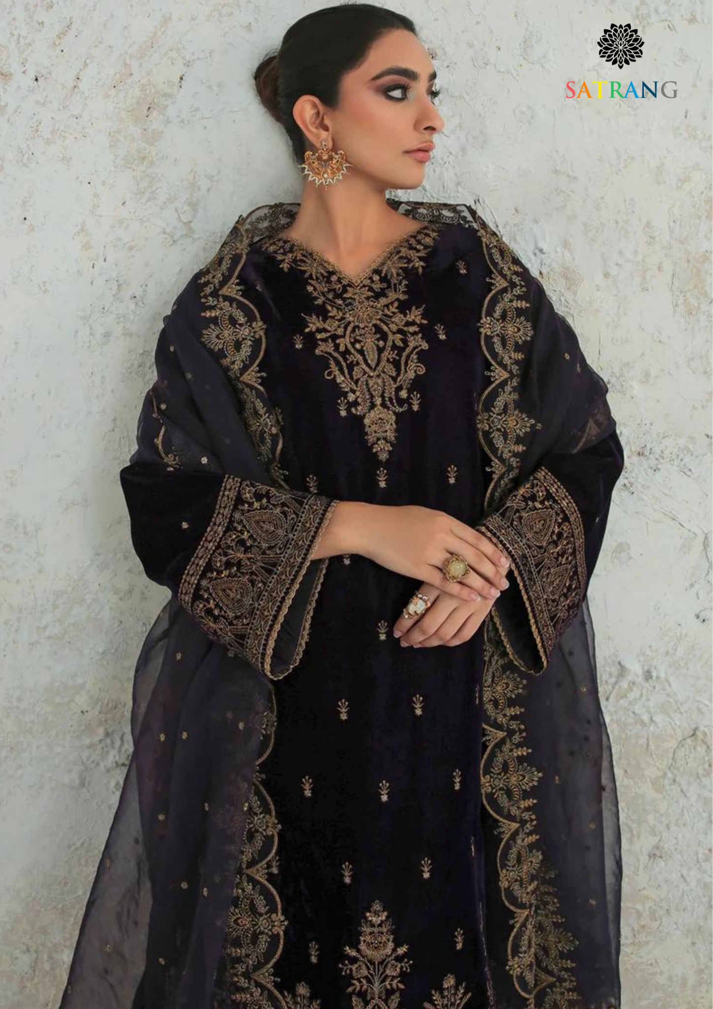 Winter Unstitched 3PCs Velvet Dress With Embroidered Organza Dupatta SR-565